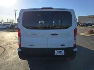 Ford Transit 2024 350 3 puertas SWB Techo Bajo Furgón de Carga