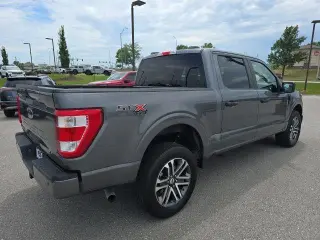 Ford F-150 2023 4x4 XL 4 puertas SuperCrew 5.5 pies. SB
