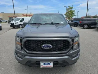 Ford F-150 2023 4x4 XL 4 puertas SuperCrew 5.5 pies. SB