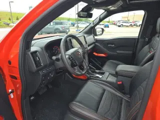 Nissan Frontier 2025 4x4 PRO-4X 4 puertas Cabina Crew 5 pies. SB
