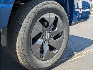 Ford F-150 2025 4x4 STX 4 puertas SuperCrew 5.5 pies. SB