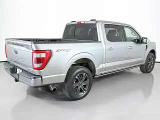 Ford F-150 2023 4x4 Lariat 4 puertas SuperCrew 5.5 pies. SB