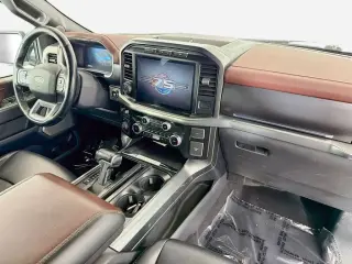 Ford F-150 2023 4x4 Lariat 4 puertas SuperCrew 5.5 pies. SB