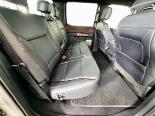 Ford F-150 2023 4x4 Lariat 4 puertas SuperCrew 5.5 pies. SB