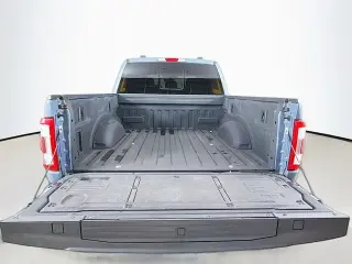 Ford F-150 2023 4x4 Platinum 4 puertas SuperCrew 5.5 pies. SB