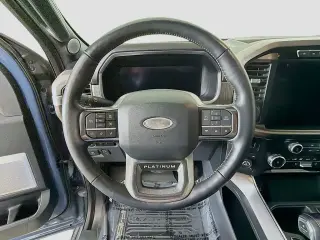 Ford F-150 2023 4x4 Platinum 4 puertas SuperCrew 5.5 pies. SB