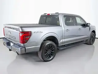 Ford F-150 2024 4x4 Lariat 4 puertas SuperCrew 5.5 pies. SB