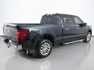 Ford F-150 2024 4x4 Lariat 4 puertas SuperCrew 5.5 pies. SB