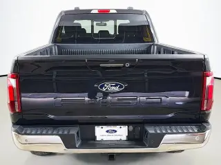 Ford F-150 2024 4x4 Lariat 4 puertas SuperCrew 5.5 pies. SB