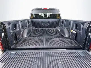 Ford F-150 2024 4x4 Lariat 4 puertas SuperCrew 5.5 pies. SB