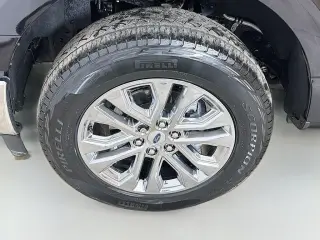 Ford F-150 2024 4x4 Lariat 4 puertas SuperCrew 5.5 pies. SB