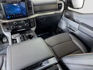 Ford F-150 2024 4x4 Lariat 4 puertas SuperCrew 5.5 pies. SB