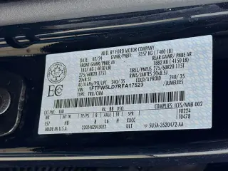 Ford F-150 2024 4x4 Lariat 4 puertas SuperCrew 5.5 pies. SB