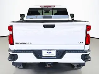 Chevrolet Silverado 3500HD 2022 4x4 LTZ 4 puertas Crew Cab SB SRW