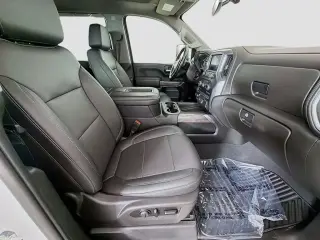 Chevrolet Silverado 3500HD 2022 4x4 LTZ 4 puertas Crew Cab SB SRW