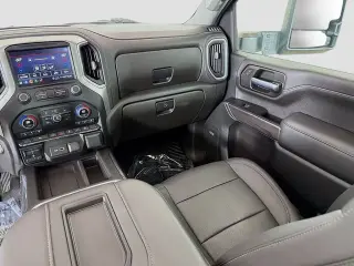 Chevrolet Silverado 3500HD 2022 4x4 LTZ 4 puertas Crew Cab SB SRW