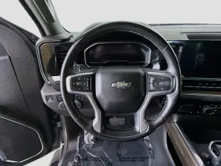 Chevrolet Silverado 1500 2024 4x4 RST 4 puertas Cabina Crew 5.8 pies. SB