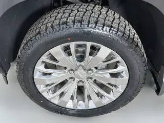 Chevrolet Silverado 1500 2023 4x4 High Country 4 puertas Cabina Crew 5.8 pies. SB