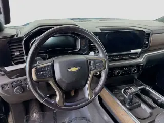 Chevrolet Silverado 1500 2023 4x4 High Country 4 puertas Cabina Crew 5.8 pies. SB
