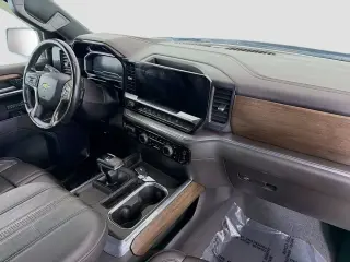 Chevrolet Silverado 1500 2023 4x4 High Country 4 puertas Cabina Crew 5.8 pies. SB