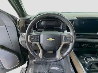 Chevrolet Silverado 1500 2023 4x4 High Country 4 puertas Cabina Crew 5.8 pies. SB