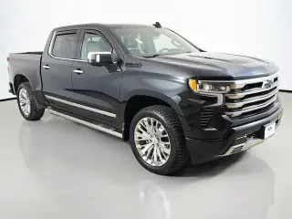 Chevrolet Silverado 1500 2023 4x4 High Country 4 puertas Cabina Crew 5.8 pies. SB