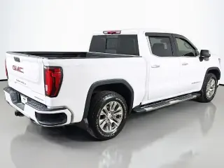 GMC Sierra 1500 2022 4x4 Denali 4 puertas Cabina Crew 5.8 pies. SB