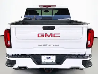 GMC Sierra 1500 2022 4x4 Denali 4 puertas Cabina Crew 5.8 pies. SB