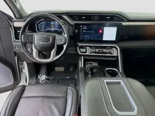 GMC Sierra 1500 2022 4x4 Denali 4 puertas Cabina Crew 5.8 pies. SB