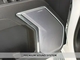 GMC Sierra 1500 2022 4x4 Denali 4 puertas Cabina Crew 5.8 pies. SB