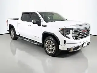 GMC Sierra 1500 2022 4x4 Denali 4 puertas Cabina Crew 5.8 pies. SB