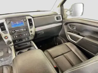 Nissan Titan 2018 4x4 PRO-4X 4 puertas Cabina Crew