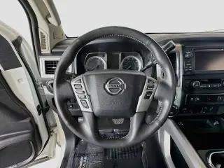 Nissan Titan 2018 4x4 PRO-4X 4 puertas Cabina Crew
