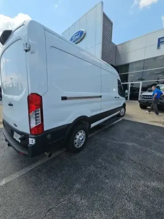 Furgoneta de Carga Ford Transit 2023 AWD 250 3 puertas SWB Techo Medio