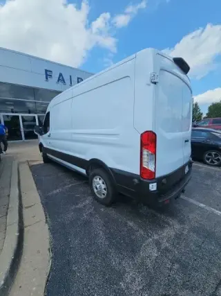 Furgoneta de Carga Ford Transit 2023 AWD 250 3 puertas SWB Techo Medio