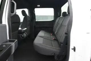 Ford F-150 2025 4x4 STX 4 puertas SuperCrew 5.5 ft. Caja Corta