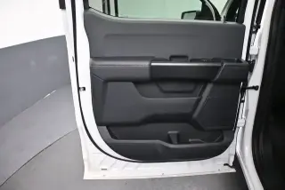 Ford F-150 2025 4x4 STX 4 puertas SuperCrew 5.5 ft. Caja Corta