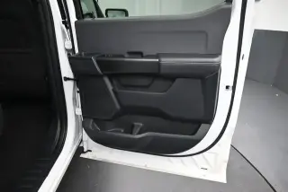 Ford F-150 2025 4x4 STX 4 puertas SuperCrew 5.5 ft. Caja Corta