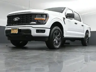 Ford F-150 2025 4x4 STX 4 puertas SuperCrew 5.5 ft. Caja Corta