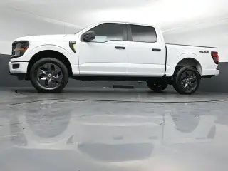 Ford F-150 2025 4x4 STX 4 puertas SuperCrew 5.5 ft. Caja Corta
