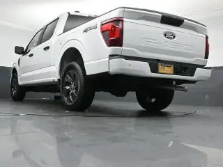 Ford F-150 2025 4x4 STX 4 puertas SuperCrew 5.5 ft. Caja Corta