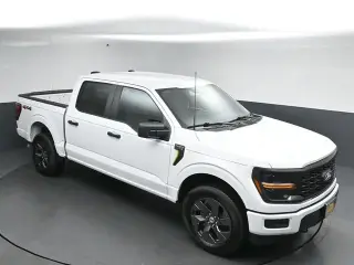 Ford F-150 2025 4x4 STX 4 puertas SuperCrew 5.5 ft. Caja Corta