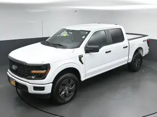 Ford F-150 2025 4x4 STX 4 puertas SuperCrew 5.5 ft. Caja Corta