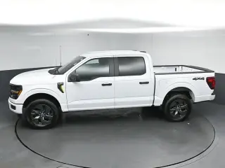 Ford F-150 2025 4x4 STX 4 puertas SuperCrew 5.5 ft. Caja Corta