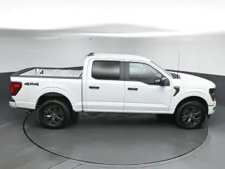 Ford F-150 2025 4x4 STX 4 puertas SuperCrew 5.5 ft. Caja Corta