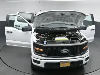 Ford F-150 2025 4x4 STX 4 puertas SuperCrew 5.5 ft. Caja Corta