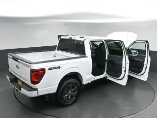 Ford F-150 2025 4x4 STX 4 puertas SuperCrew 5.5 ft. Caja Corta