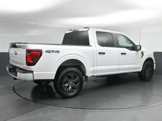 Ford F-150 2025 4x4 STX 4 puertas SuperCrew 5.5 ft. Caja Corta