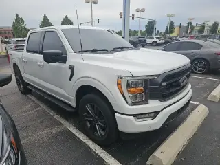 Ford F-150 2023 4x4 XLT 4 puertas SuperCrew 5.5 pies. Caja corta
