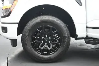 Ford F-150 2024 4x4 XLT 4 puertas SuperCrew 5.5 pies SB